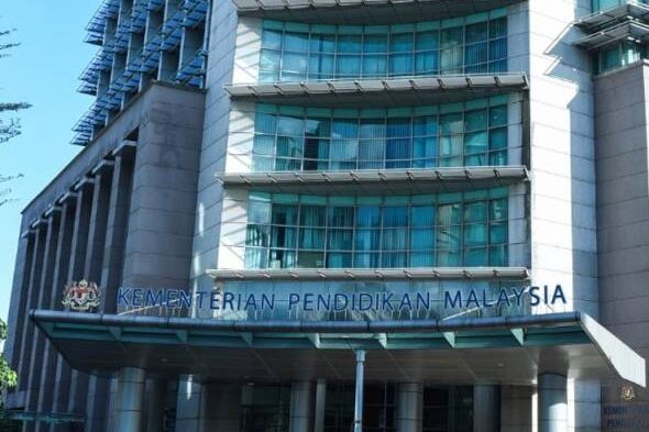 从政策失焦到沟通反思：治理模式的警讯与前车之鉴