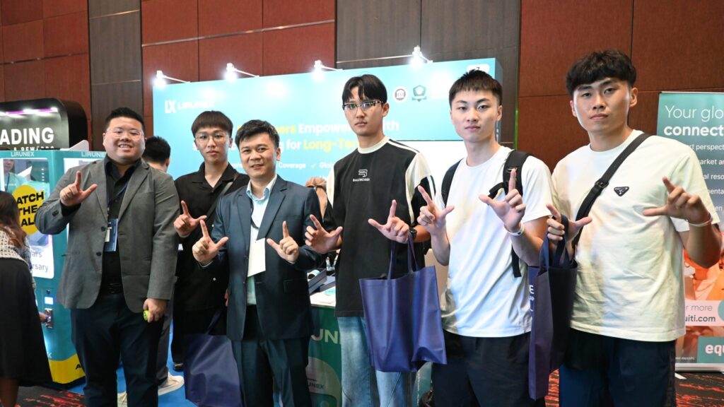 Lirunex 在这一趋势中,扮演多监管架构透明运营者的角色